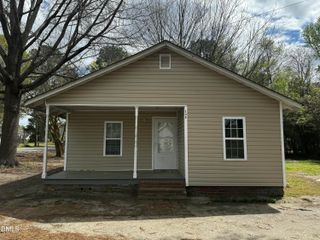 300 S Gardner Avenue, Kenly, NC 27542
