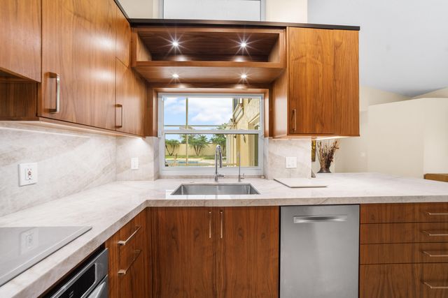 4199 NW 81st Terrace, Coral Springs, FL 33065