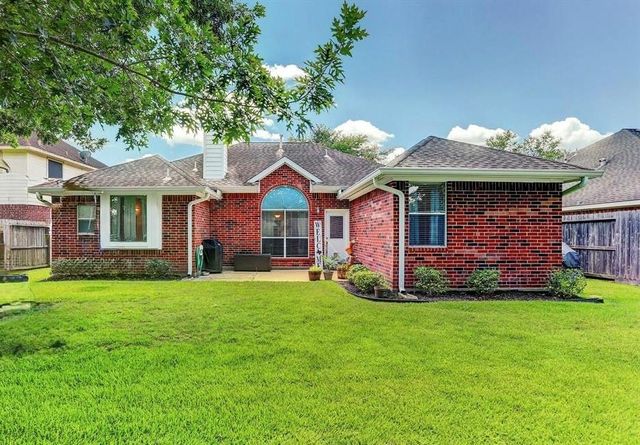 907 Norfolk Drive, Pearland, TX 77584
