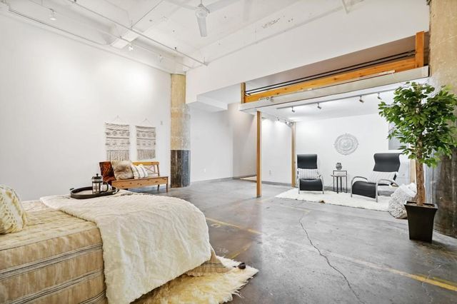 700 Washington Ave N 210, Minneapolis, MN 55401