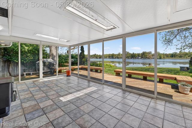 3920 Wint Road, Commerce Charter Township, MI 48382