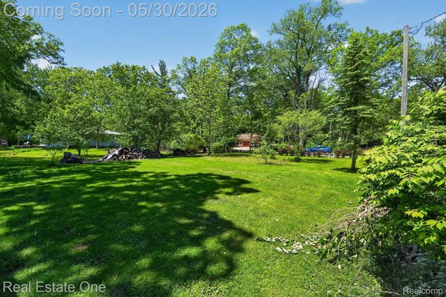 3920 Wint Road, Commerce Charter Township, MI 48382