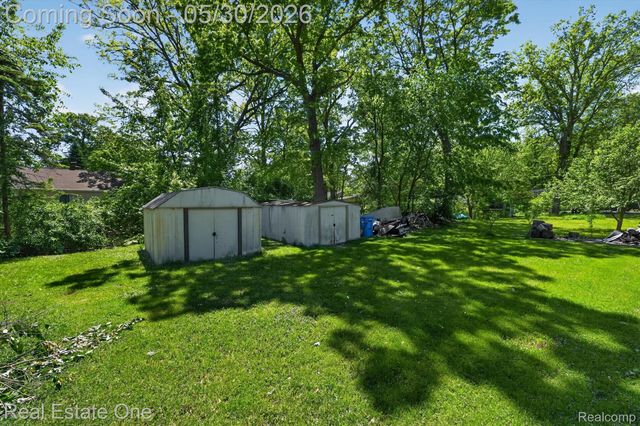 3920 Wint Road, Commerce Charter Township, MI 48382