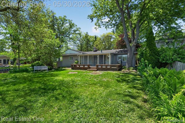 3920 Wint Road, Commerce Charter Township, MI 48382