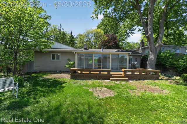 3920 Wint Road, Commerce Charter Township, MI 48382