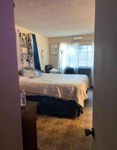 1371 Old West Dr, Sacramento, CA 95834