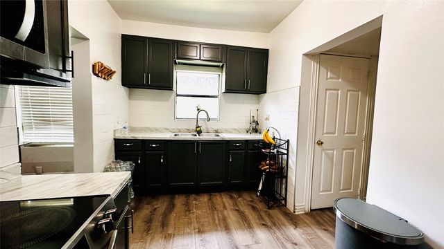 3030 Warren Avenue, Dallas, TX 75215