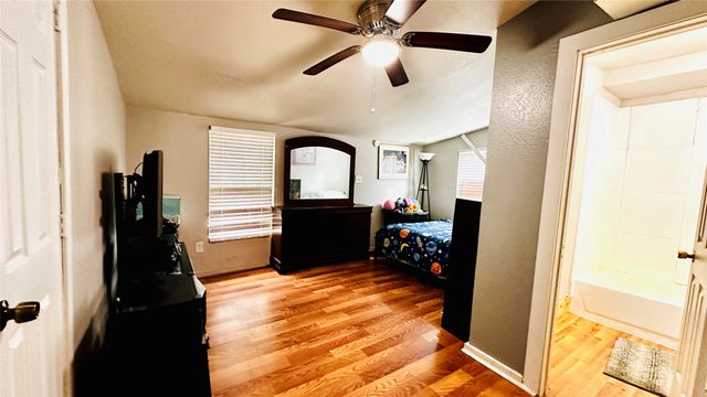 3030 Warren Avenue, Dallas, TX 75215