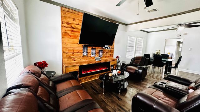 3030 Warren Avenue, Dallas, TX 75215