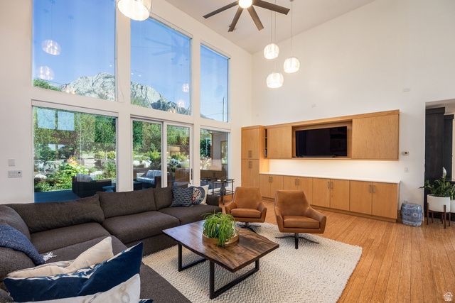 3756 E LOIS LN, Millcreek, UT 84124