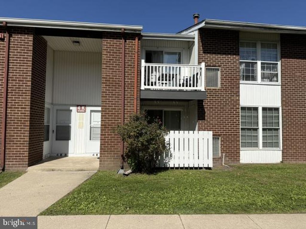 275 GREEN ST #4K2, EDGEWATER PARK TWP, NJ 08010 — exterior