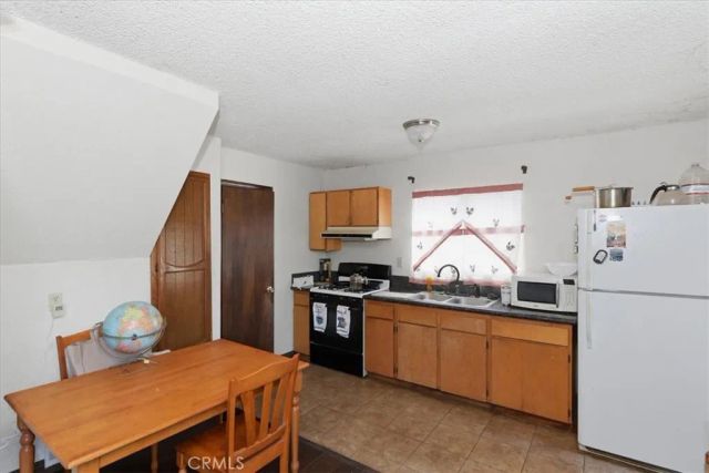 17394 Sunset View, Riverside, CA 92504