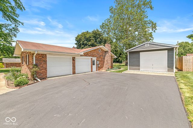 6826 Karyn Drive, Avon, IN 46123