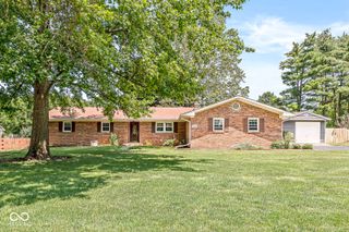 6826 Karyn Drive, Avon, IN 46123