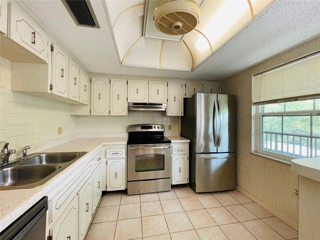 840 VIRGINIA STREET 303, Dunedin, FL 34698