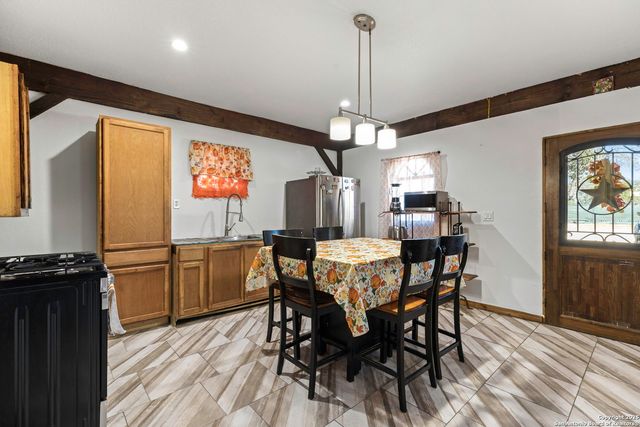 1742 County Road 777, Devine, TX 78016