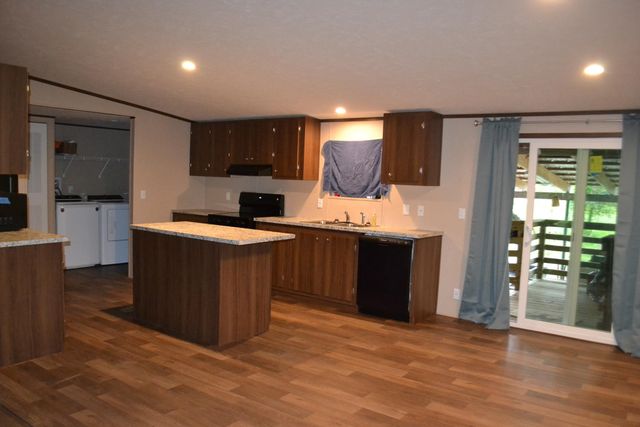 256 E 25th Place, Larose, LA 70373