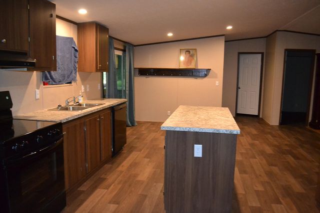 256 E 25th Place, Larose, LA 70373