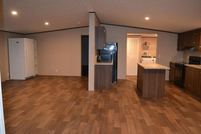 256 E 25th Place, Larose, LA 70373