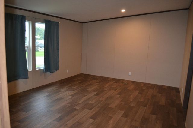 256 E 25th Place, Larose, LA 70373