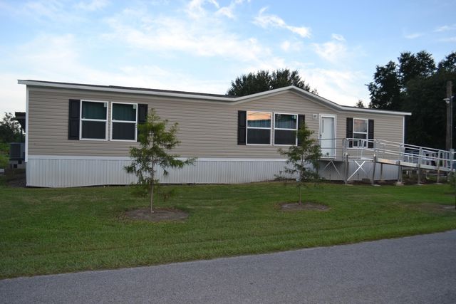 256 E 25th Place, Larose, LA 70373