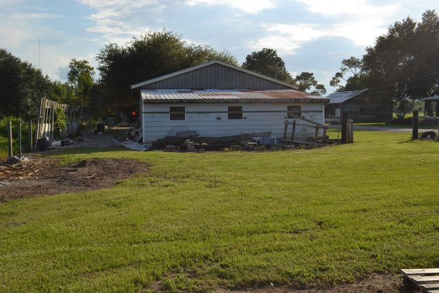 256 E 25th Place, Larose, LA 70373