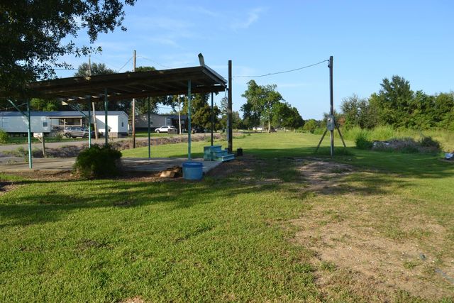 256 E 25th Place, Larose, LA 70373