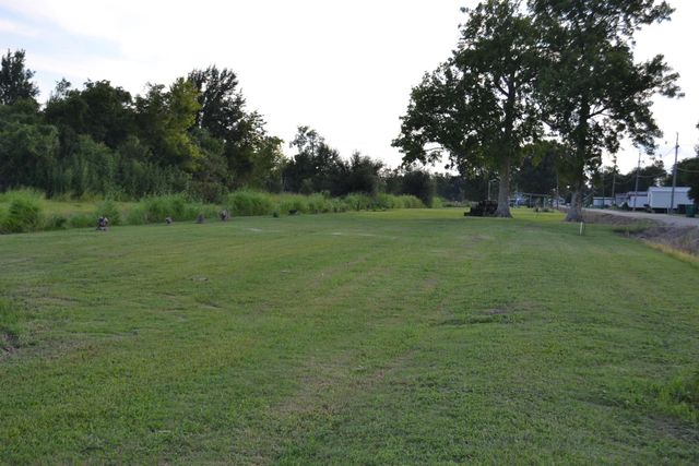 256 E 25th Place, Larose, LA 70373