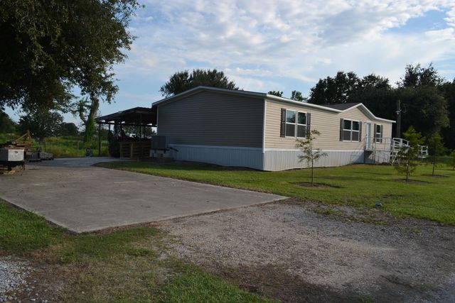 256 E 25th Place, Larose, LA 70373