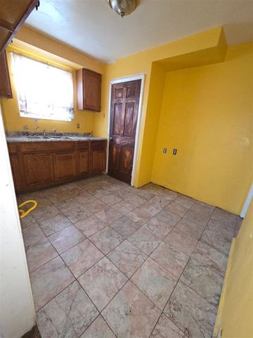 20001 Keystone Street, Detroit, MI 48234