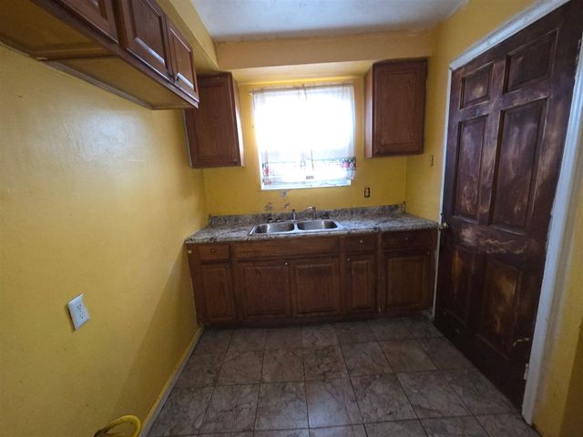 20001 Keystone Street, Detroit, MI 48234