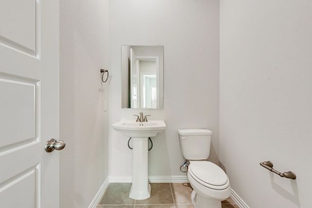 8199 Challenger Lane, Frisco, TX 75034