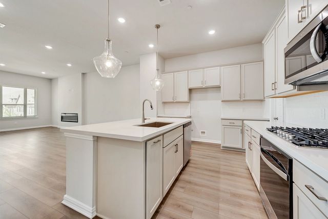 8199 Challenger Lane, Frisco, TX 75034