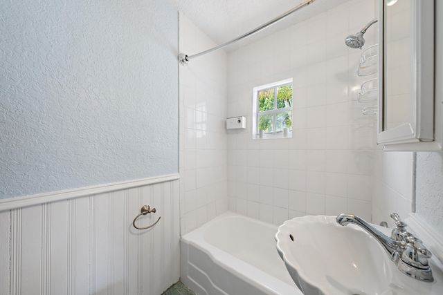 200 E 24th Street, Riviera Beach, FL 33404