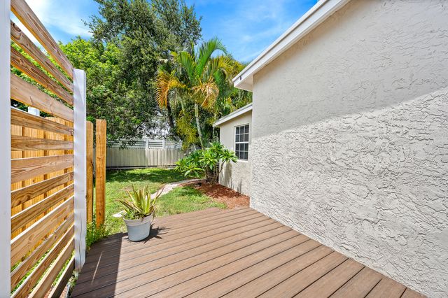 200 E 24th Street, Riviera Beach, FL 33404