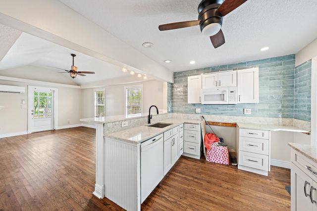 200 E 24th Street, Riviera Beach, FL 33404