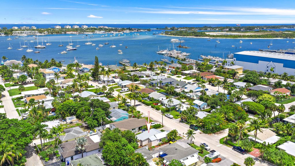 200 E 24th Street, Riviera Beach, FL 33404