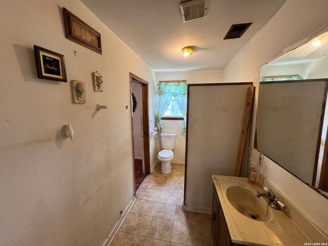 1837 E HIGHLAND BLVD, San Antonio, TX 78210