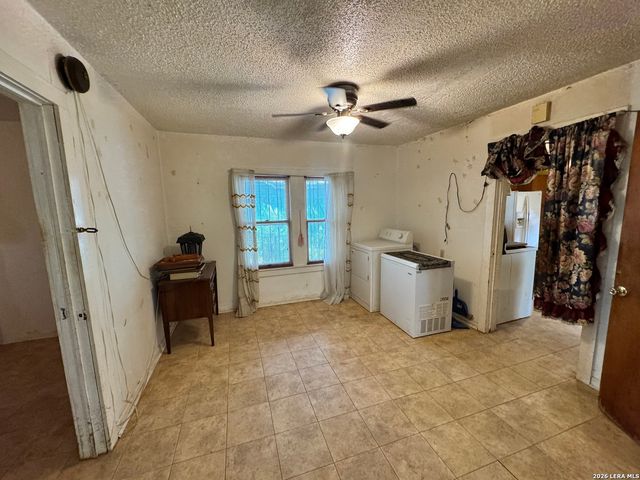 1837 E HIGHLAND BLVD, San Antonio, TX 78210