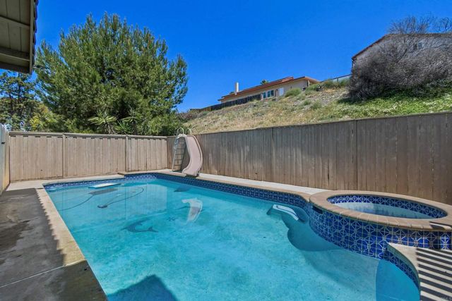 613 Point Vicente Ct, Chula Vista, CA 91911