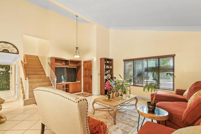 613 Point Vicente Ct, Chula Vista, CA 91911