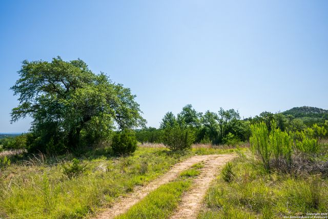 1622-1662 Althaus-Davis RD, Fredericksburg, TX 78624
