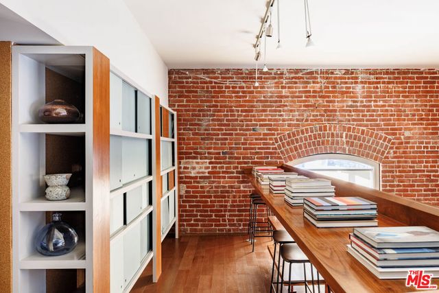 940 E 2nd Street 38, Los Angeles, CA 90012