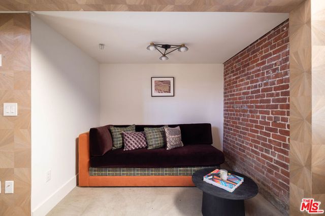 940 E 2nd Street 38, Los Angeles, CA 90012