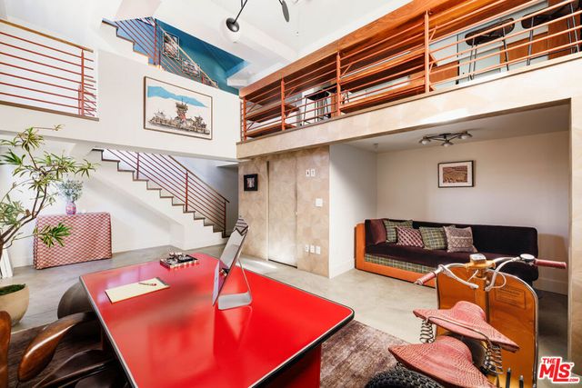 940 E 2nd Street 38, Los Angeles, CA 90012