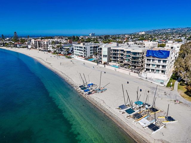 1235 Parker Pl 1F, San Diego, CA 92109