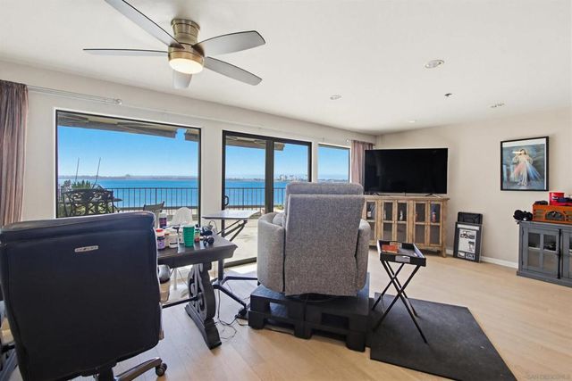 1235 Parker Pl 1F, San Diego, CA 92109