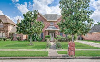211 Squires Bend, Stafford, TX 77477