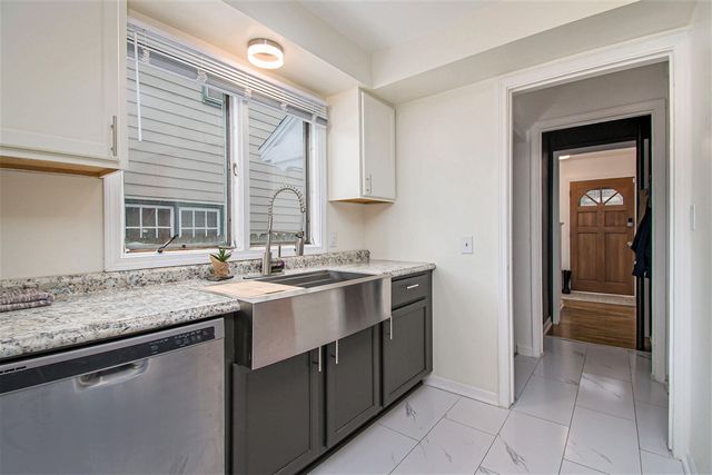 828 W Lovell Street, Kalamazoo, MI 49007