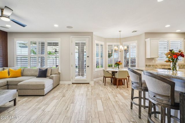 22447 N 76TH Drive, Peoria, AZ 85383